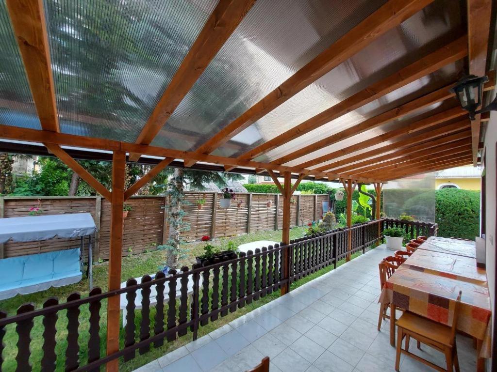 Istvan Apartmanok ケストヘイ エクステリア 写真